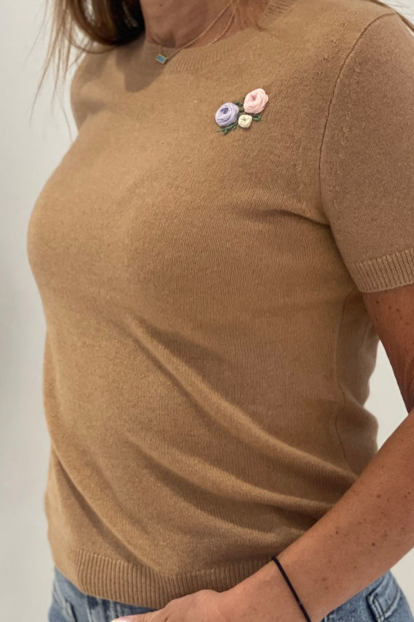 DTD Camel Short Sleeve Cashmere Sweater with hand embroidered Roses