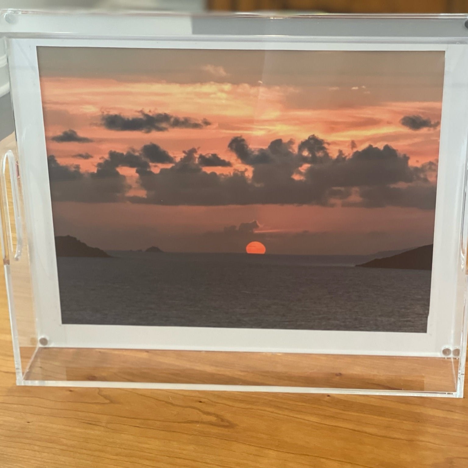 TyrellP34写真パネル The Large Tara Wilson Lucite Photo Tray – Designs That Donate