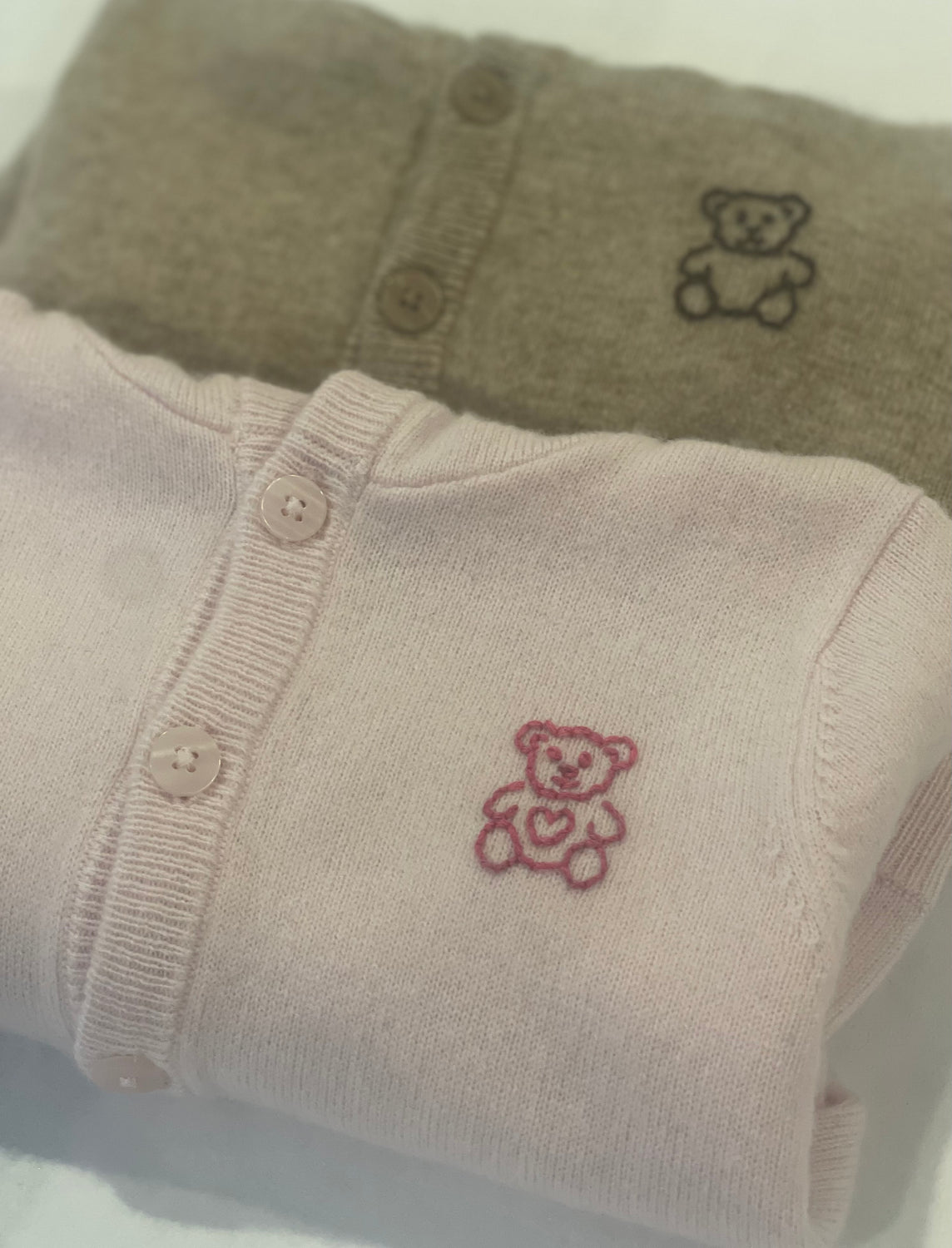 Le Fasheri Pink Cashmere Hand Embroidered Baby Bear Hooded Sweatshirt