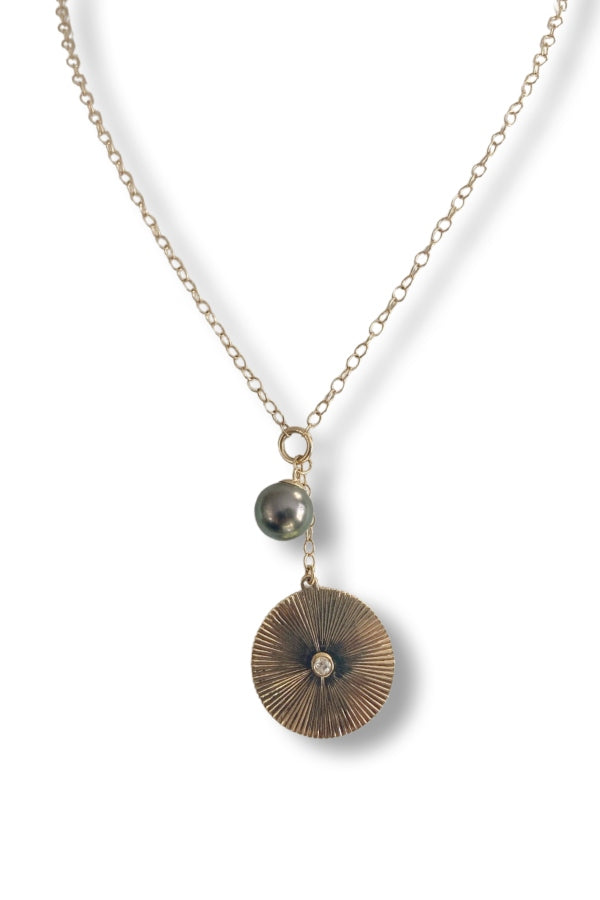 Paige Layne Groove Bezel Disc Lariat Pearl Necklace