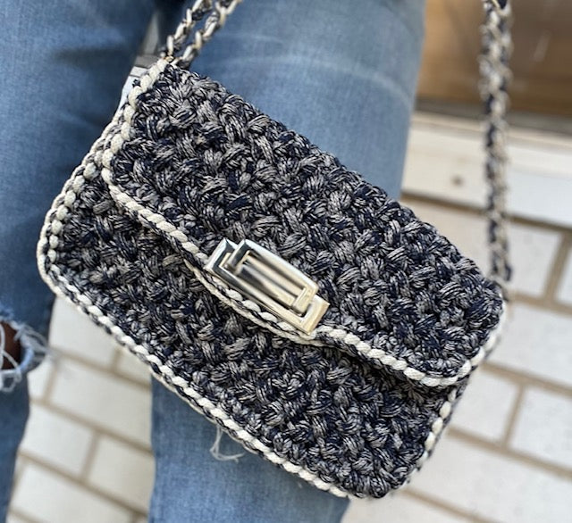 Classic Design Denim Blue Flap Chain Shoulder Handbags For Women